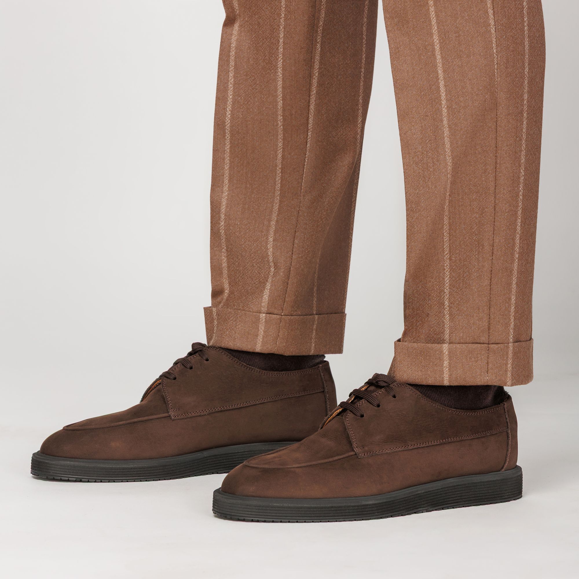 Ανδρικά Derby nubuck καφέ με σόλα Vibram και δερμάτινη επένδυση – Elio Evan Terragio