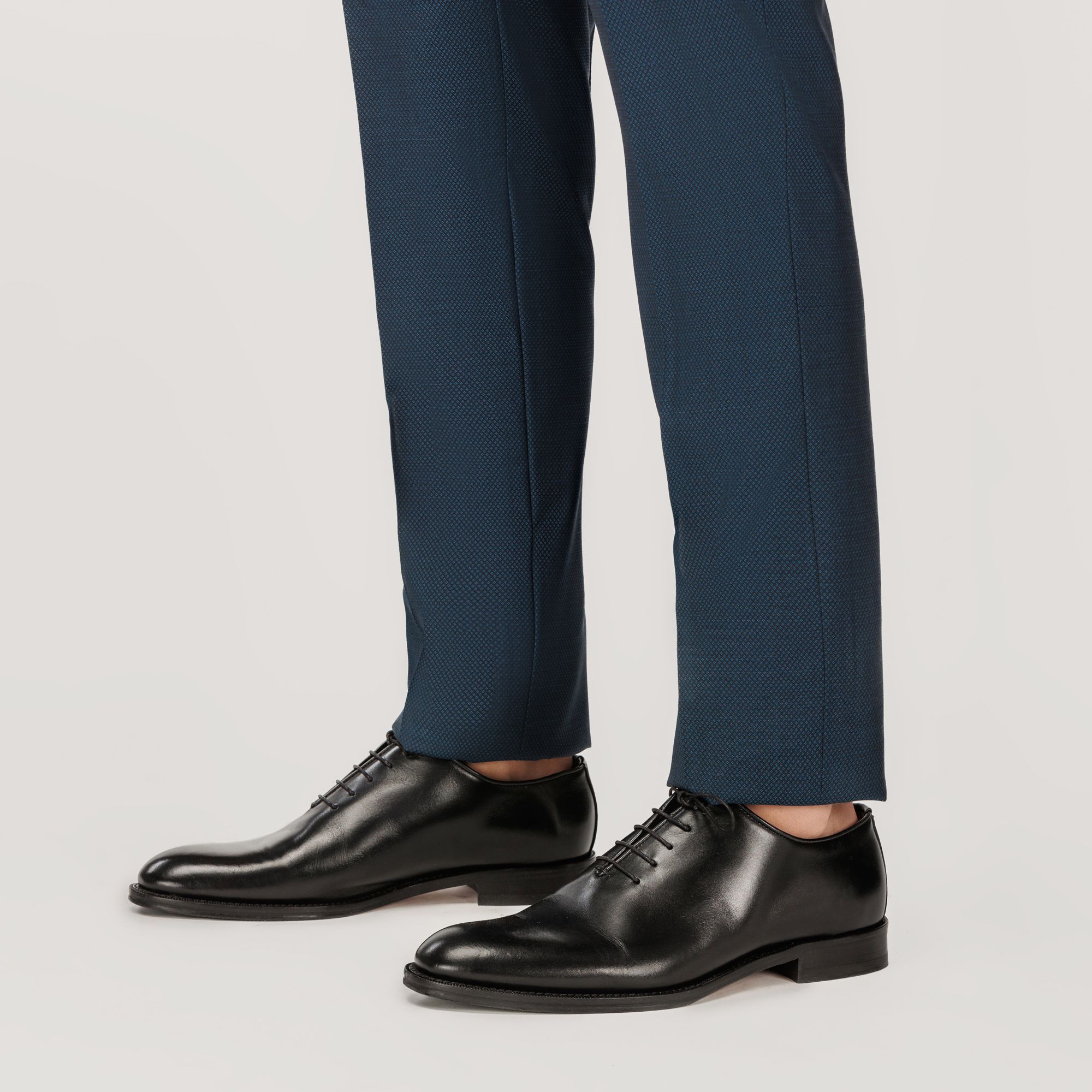 Wholecut Oxfords Μαύρα