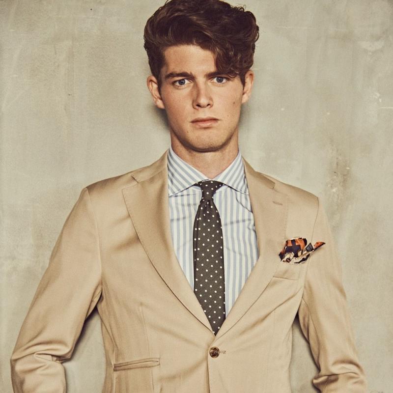 Αξεσουάρ κοστουμιού: Σημεία υπεροχής στην επίσημη ανδρική ένδυση