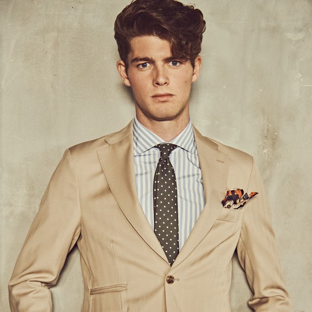 Αξεσουάρ κοστουμιού: Σημεία υπεροχής στην επίσημη ανδρική ένδυση